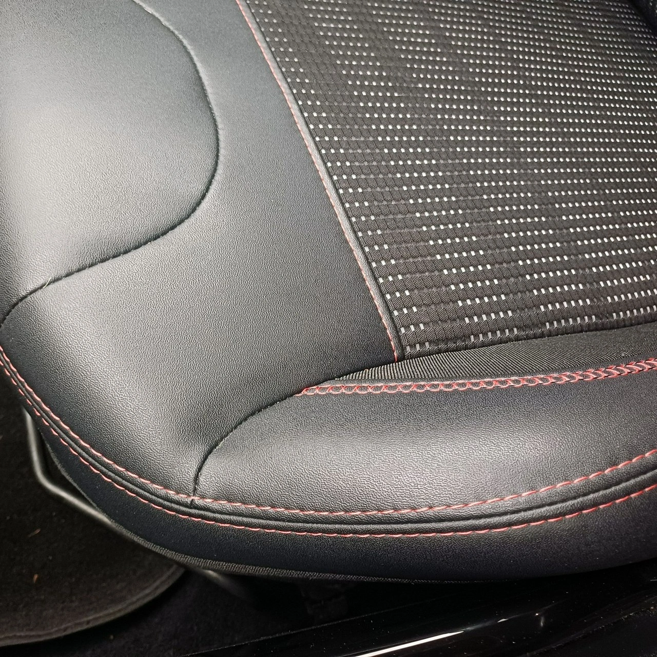 Peugeot 2008 - Zdjęcie 22