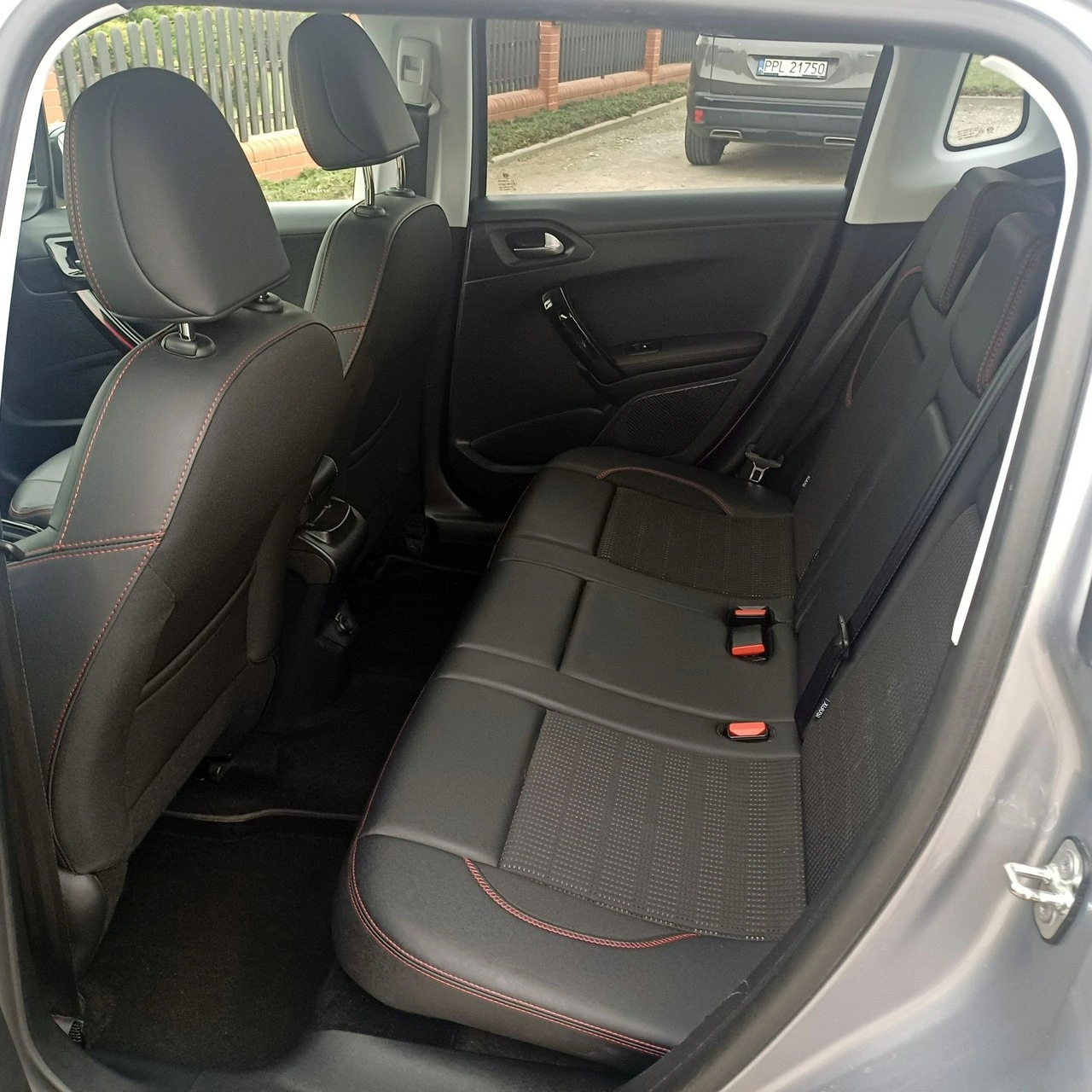 Peugeot 2008 - Zdjęcie 6