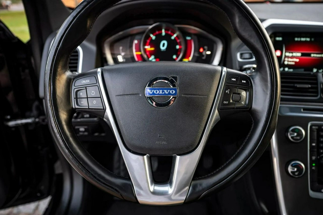 Volvo XC 60 - Zdjęcie 15
