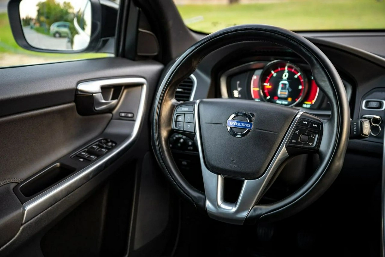 Volvo XC 60 - Zdjęcie 17