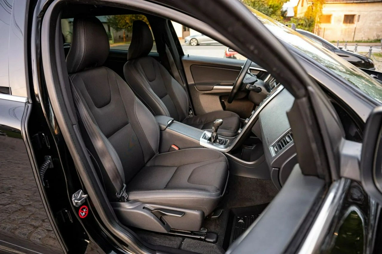 Volvo XC 60 - Zdjęcie 21