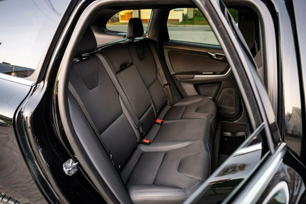 Volvo XC 60 - Zdjęcie 23