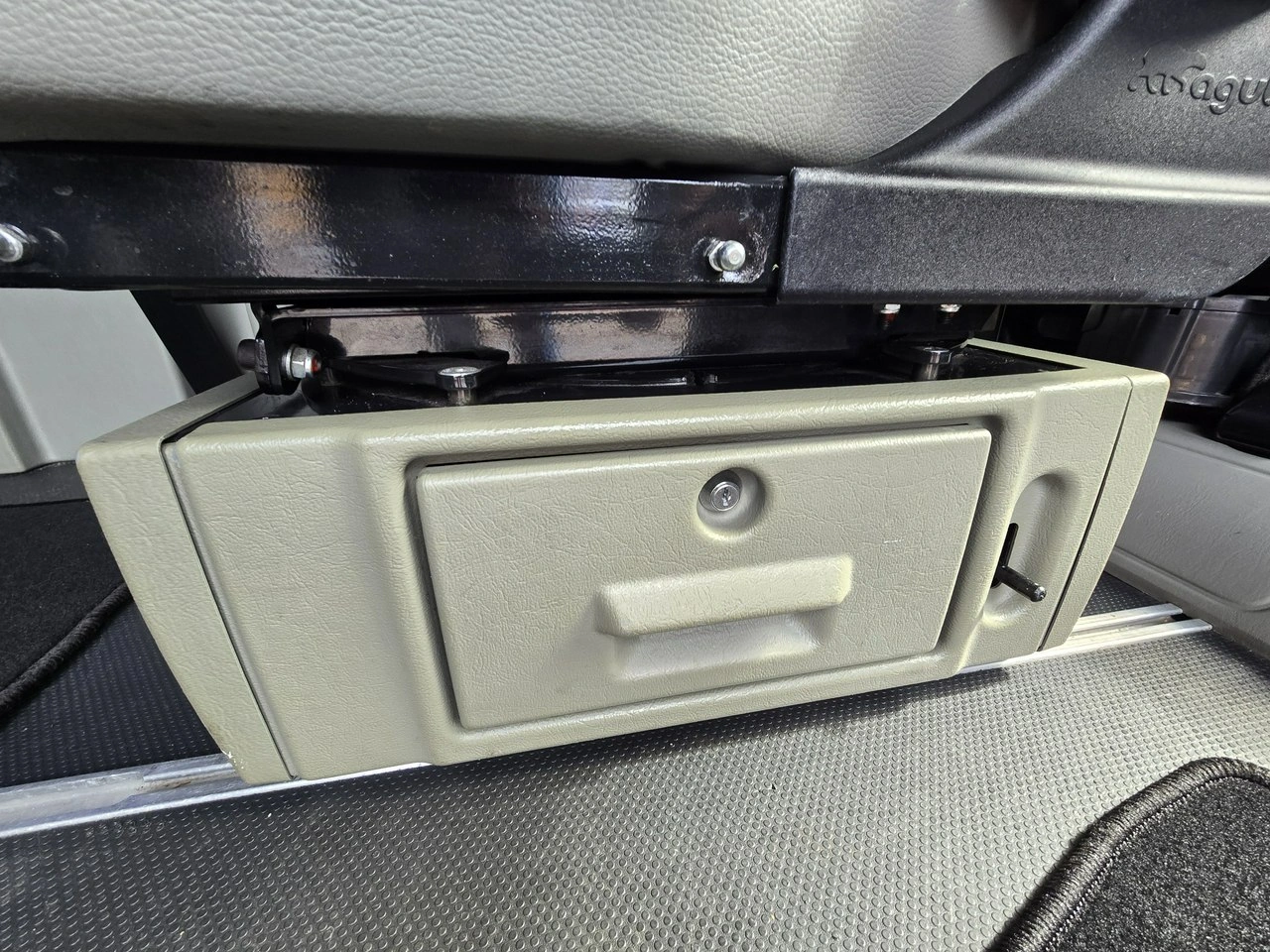 Opel Vivaro - Zdjęcie 17