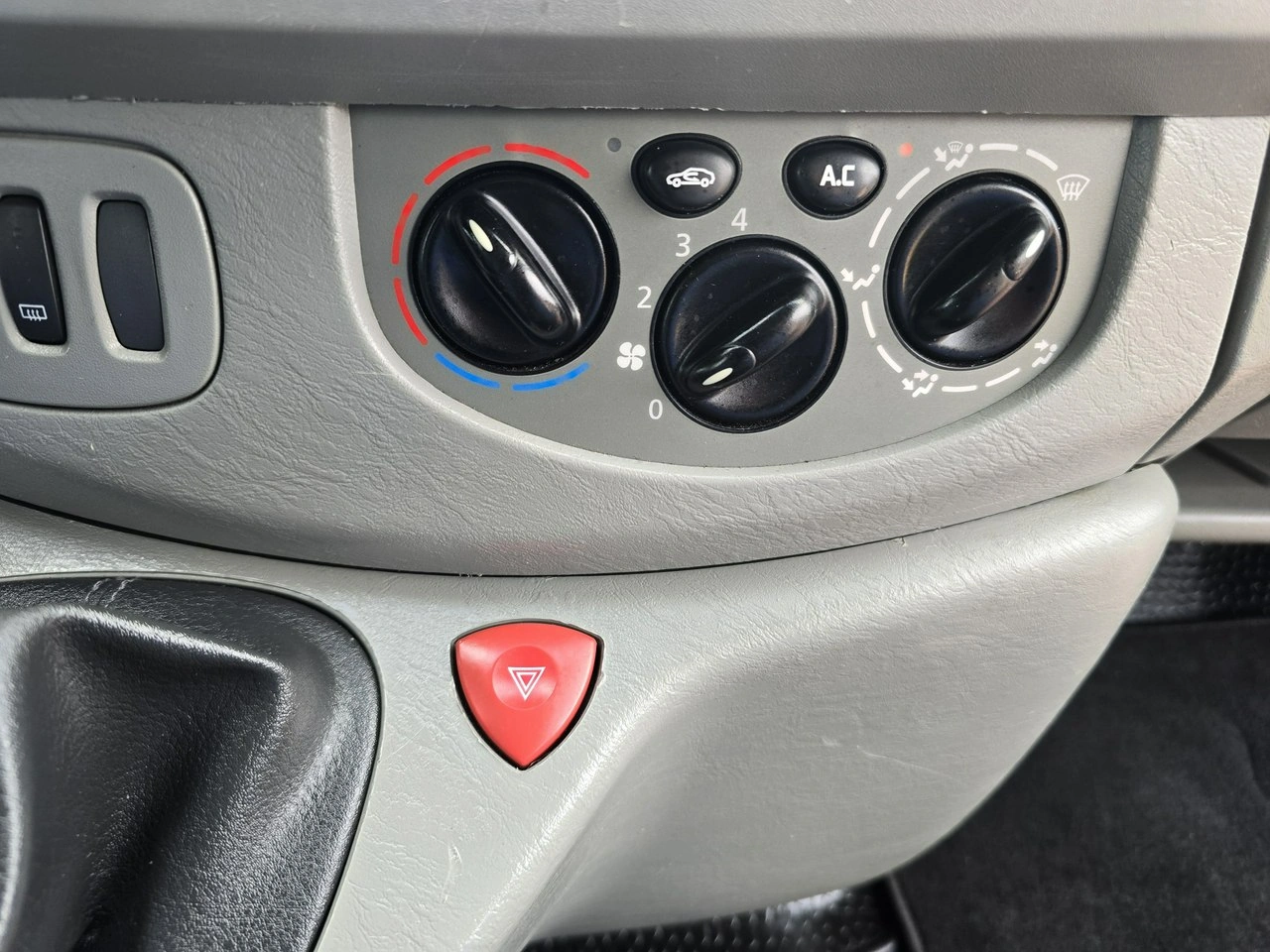 Opel Vivaro - Zdjęcie 19