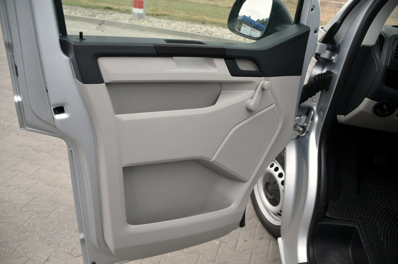 Volkswagen Transporter - Zdjęcie 21
