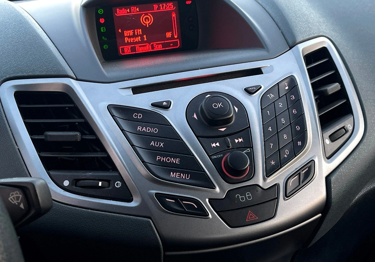 Ford Fiesta - Zdjęcie 22