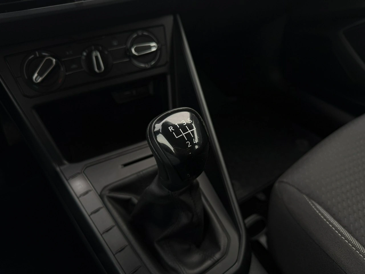 Volkswagen Polo - Zdjęcie 16