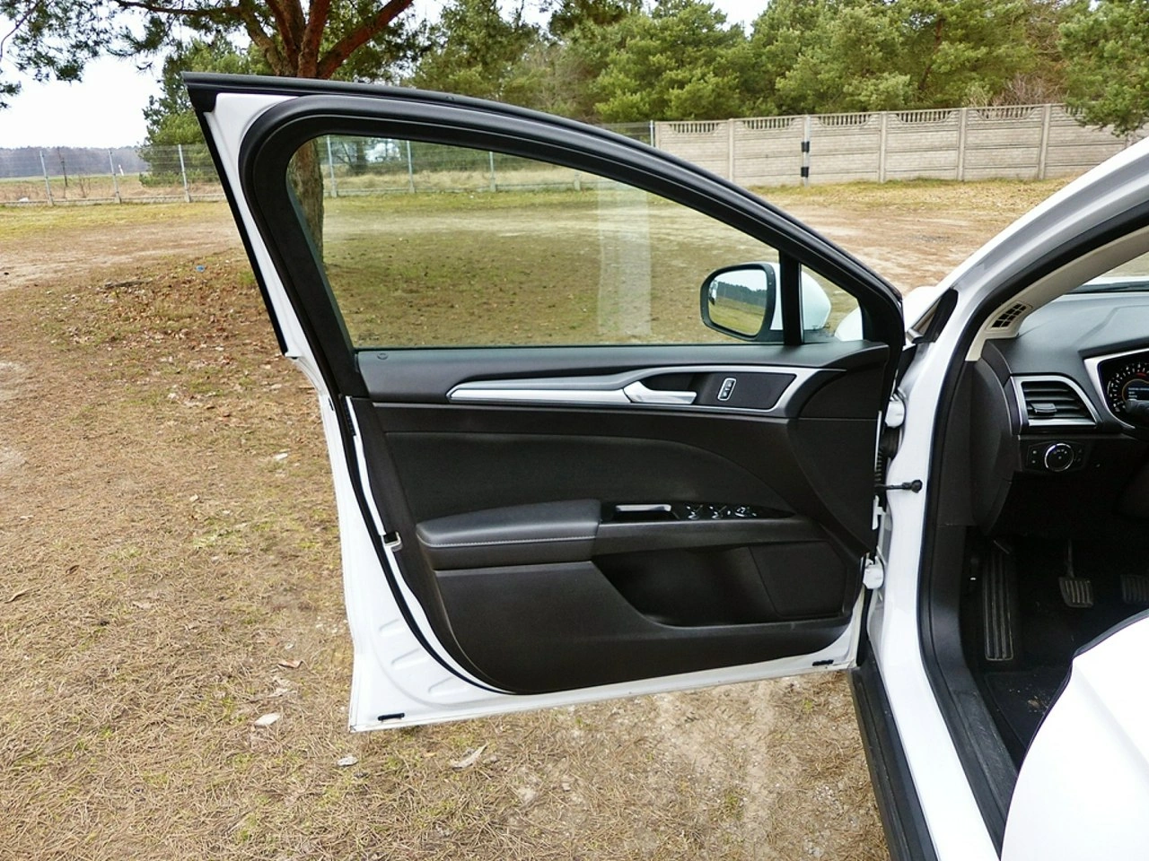 Ford Mondeo - Zdjęcie 17