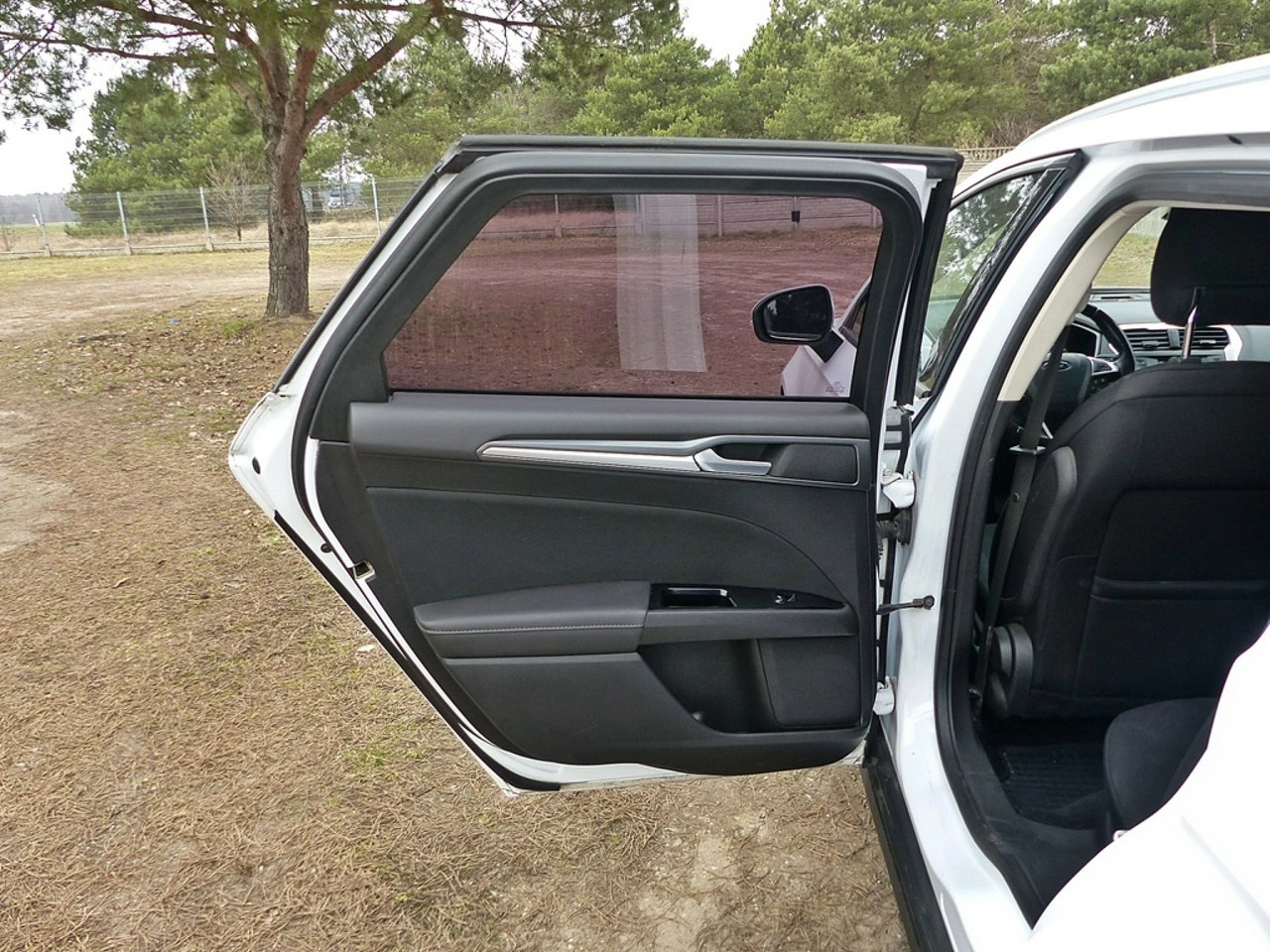 Ford Mondeo - Zdjęcie 21