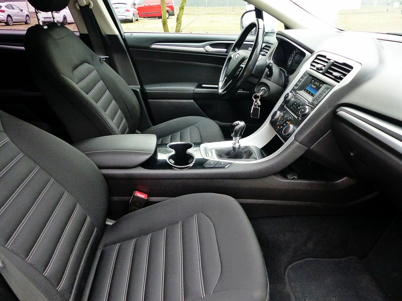 Ford Mondeo - Zdjęcie 25