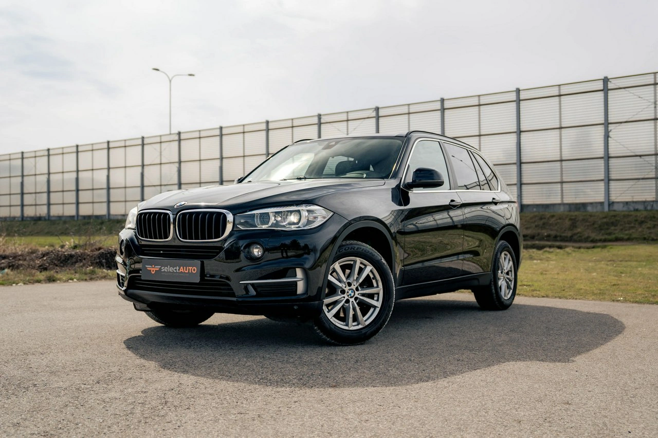 BMW X5 - Główne zdjęcie