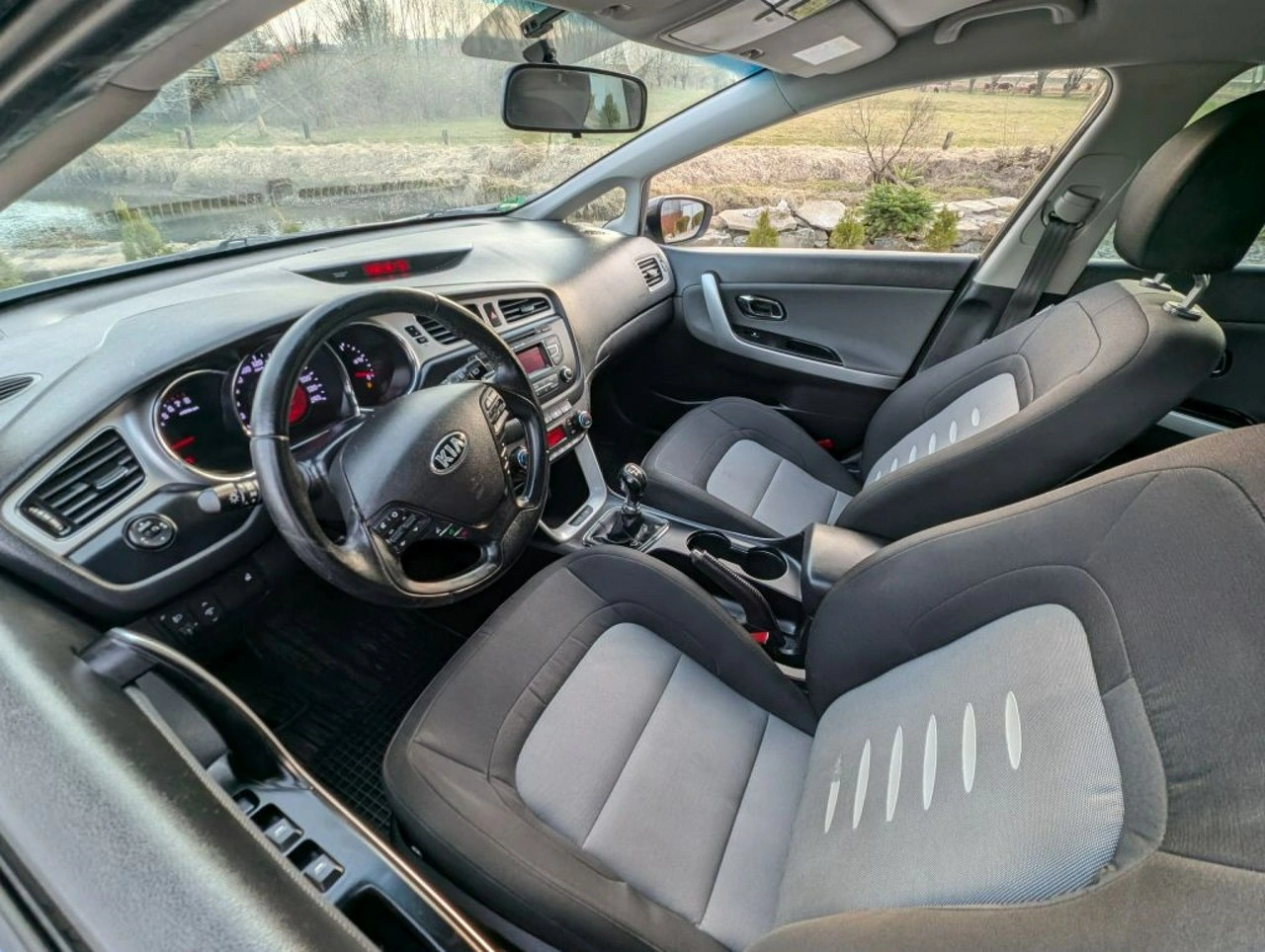 Kia Ceed - Zdjęcie 13