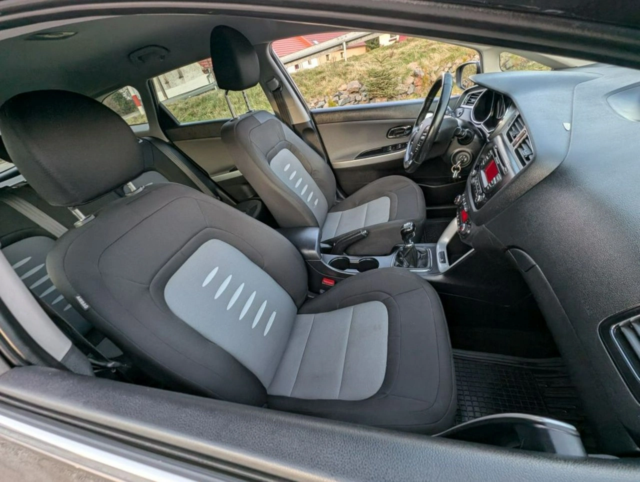 Kia Ceed - Zdjęcie 5