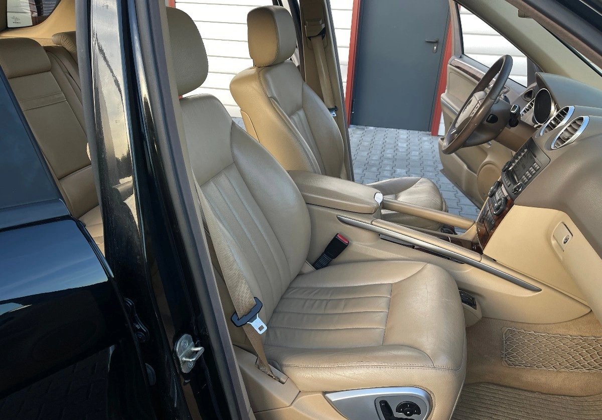 Mercedes-Benz ML - Zdjęcie 17