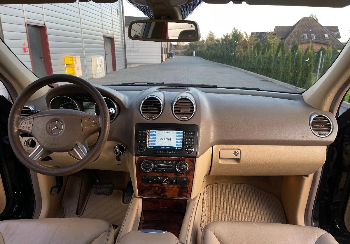 Mercedes-Benz ML - Zdjęcie 18