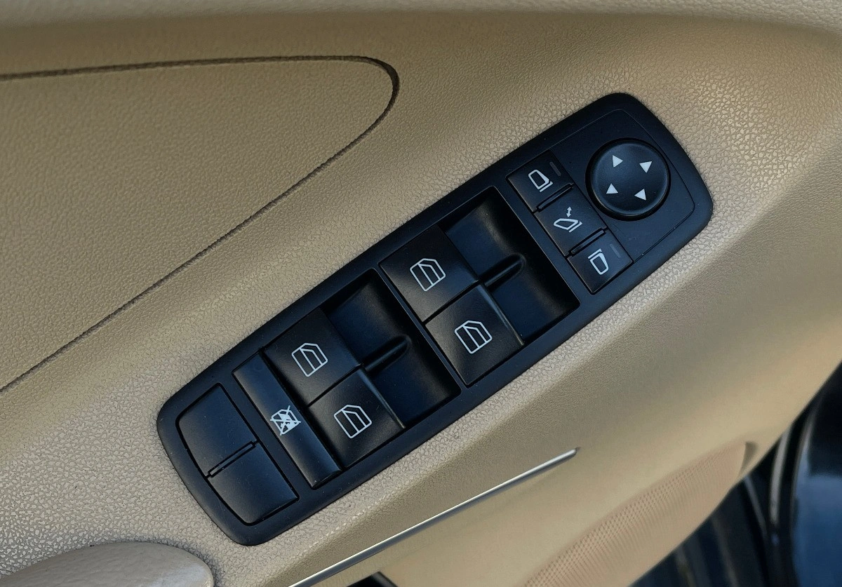 Mercedes-Benz ML - Zdjęcie 20