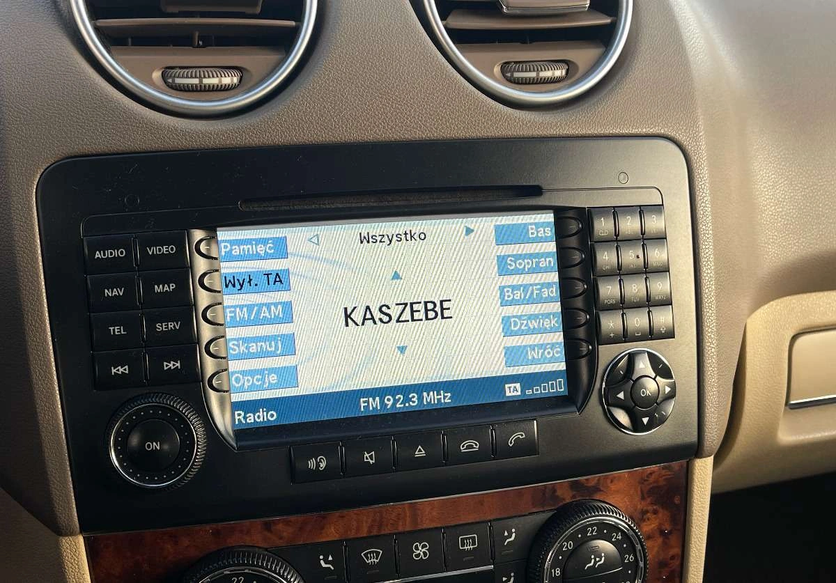 Mercedes-Benz ML - Zdjęcie 27