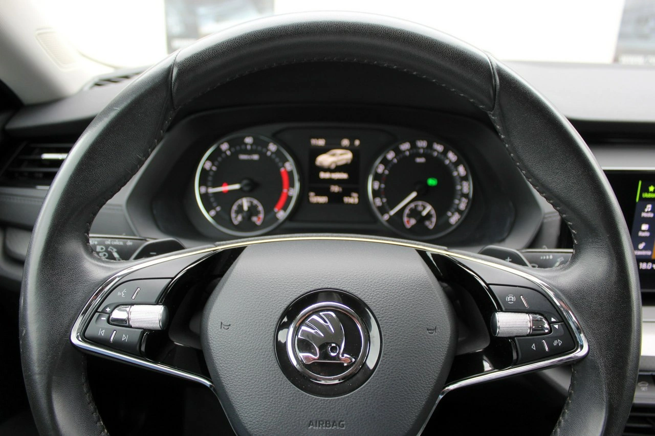 Skoda Octavia - Zdjęcie 13