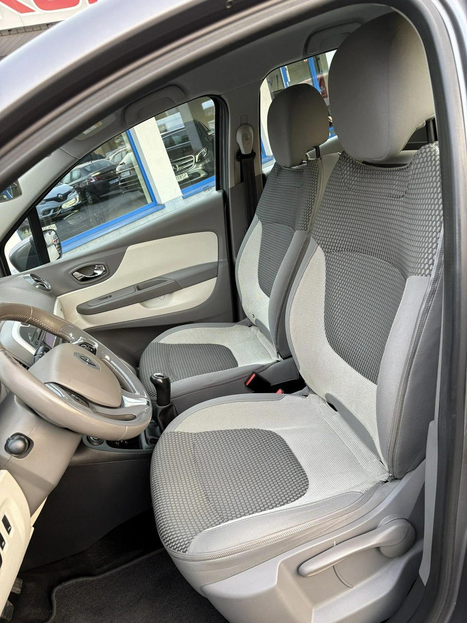 Renault Captur - Zdjęcie 12