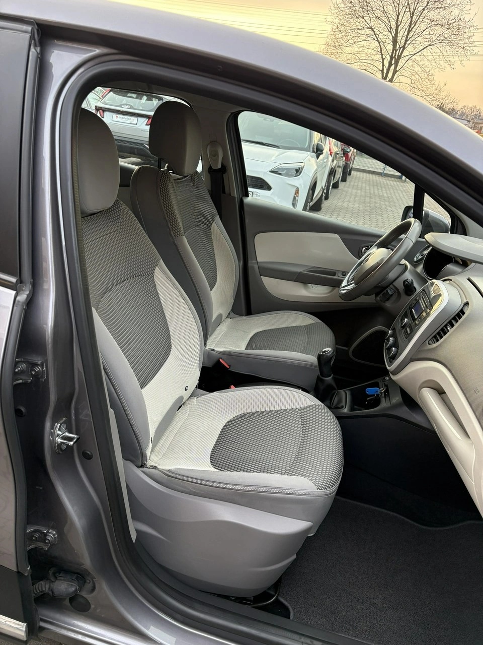 Renault Captur - Zdjęcie 14