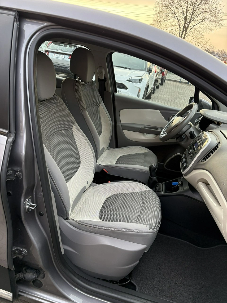 Renault Captur - Zdjęcie 14