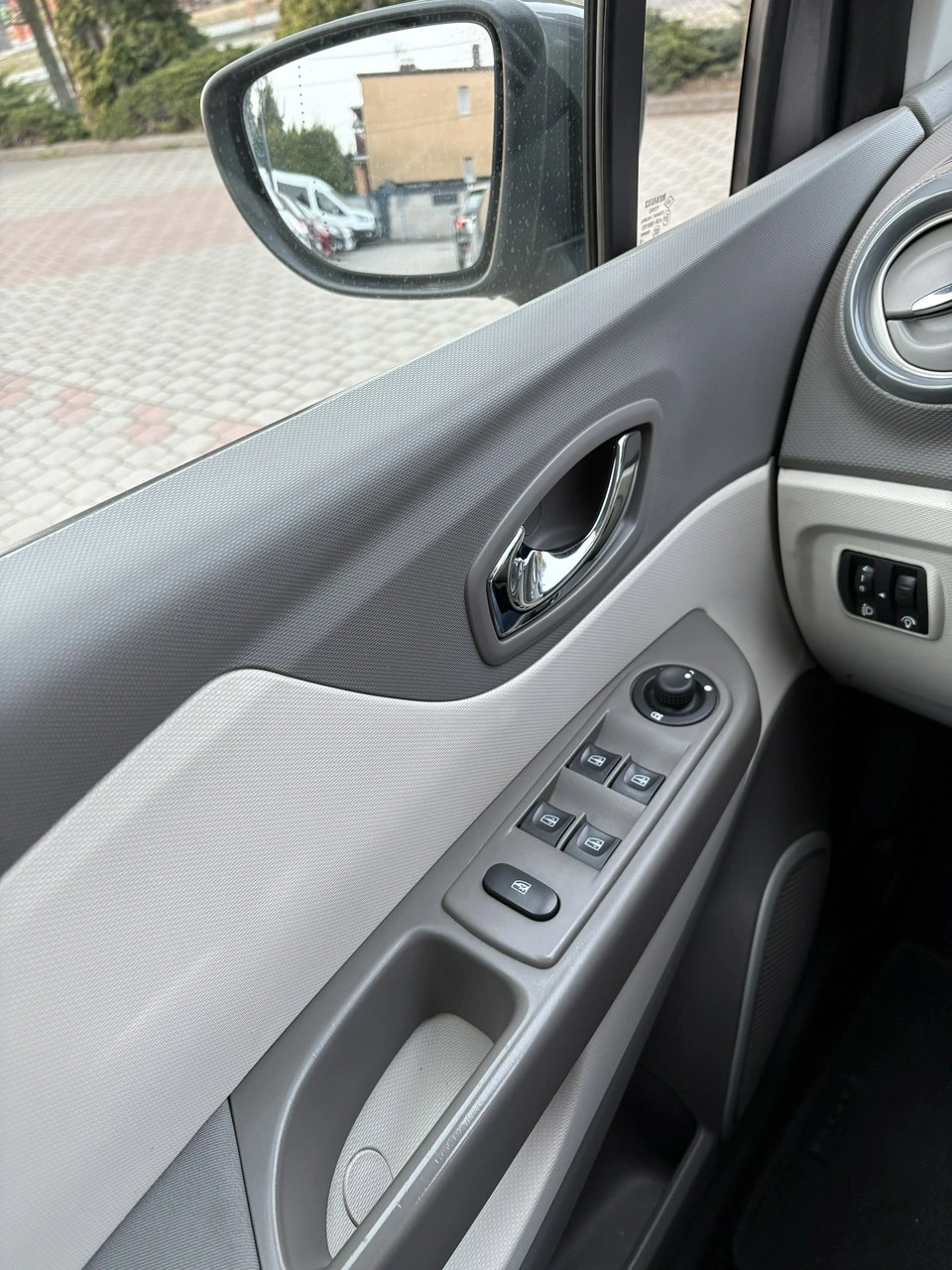 Renault Captur - Zdjęcie 16