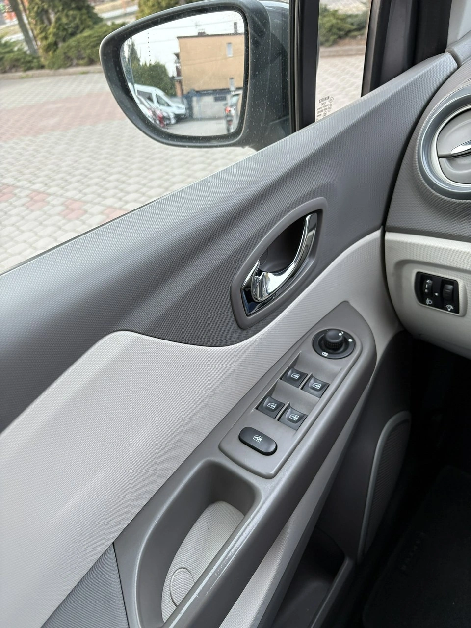 Renault Captur - Zdjęcie 16