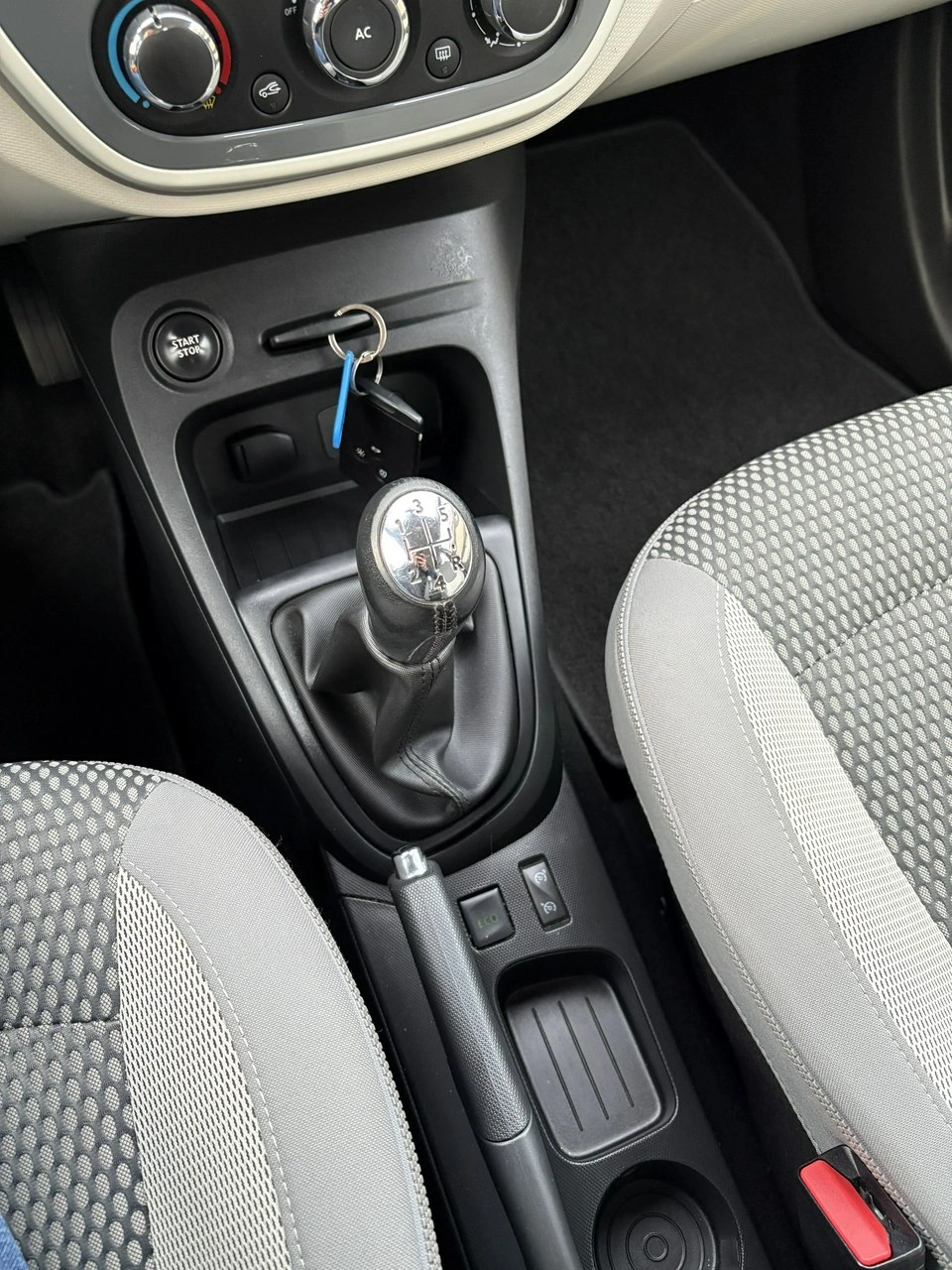 Renault Captur - Zdjęcie 17