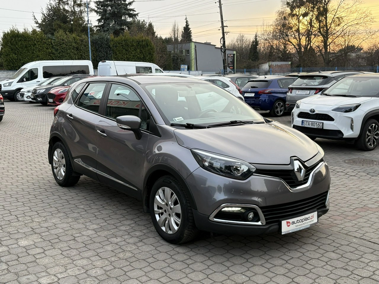 Renault Captur - Zdjęcie 3