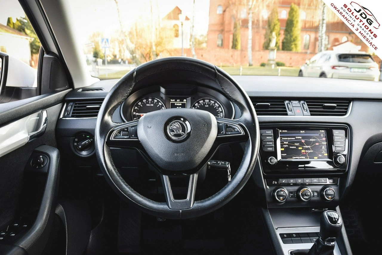Skoda Octavia - Zdjęcie 22