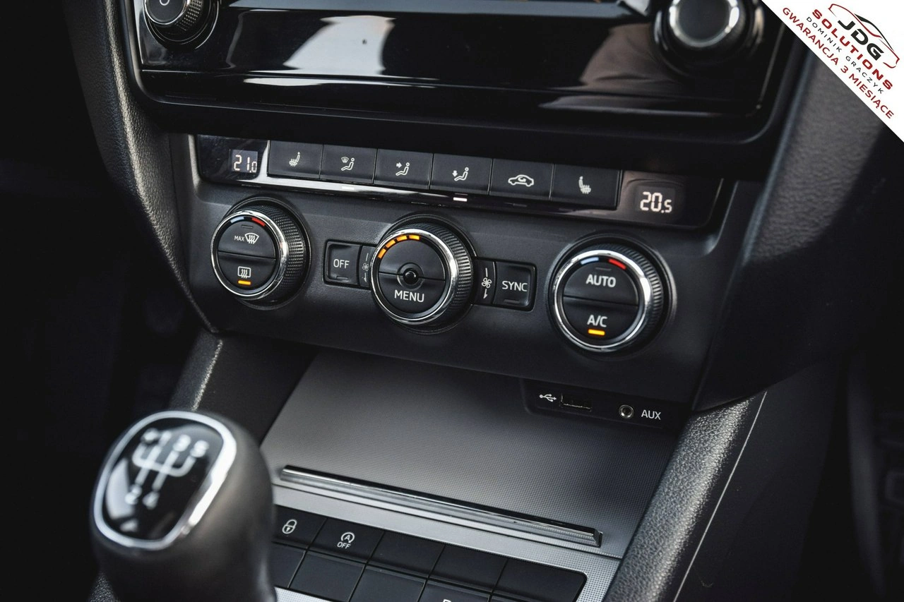 Skoda Octavia - Zdjęcie 25