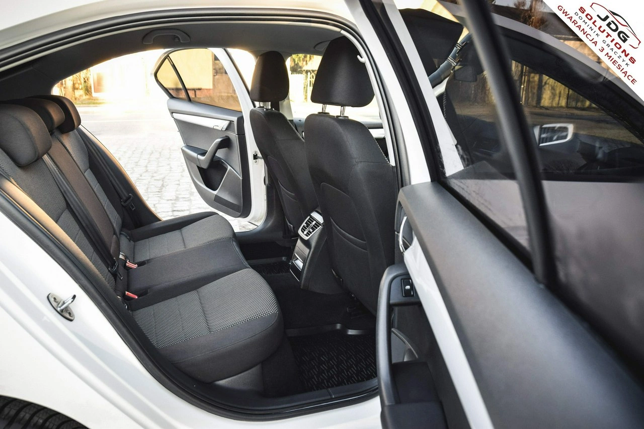 Skoda Octavia - Zdjęcie 32