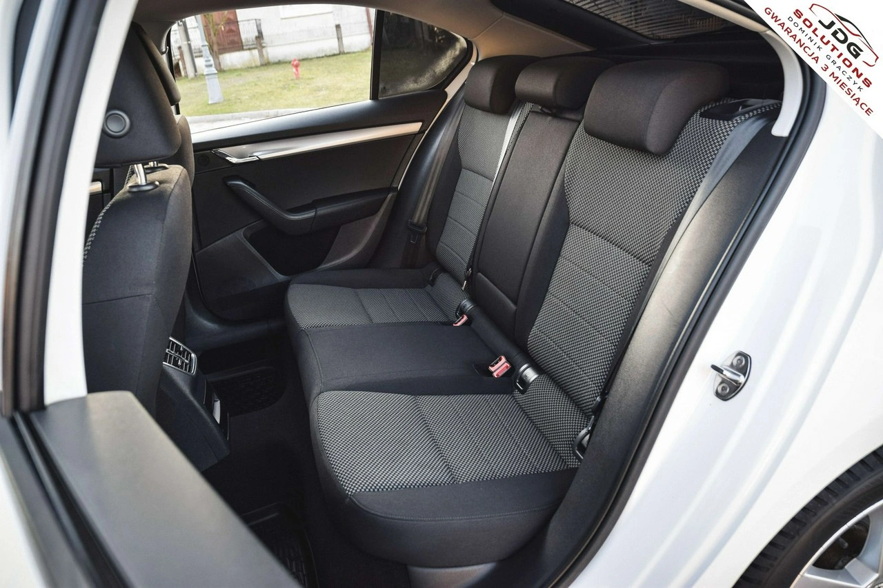 Skoda Octavia - Zdjęcie 34