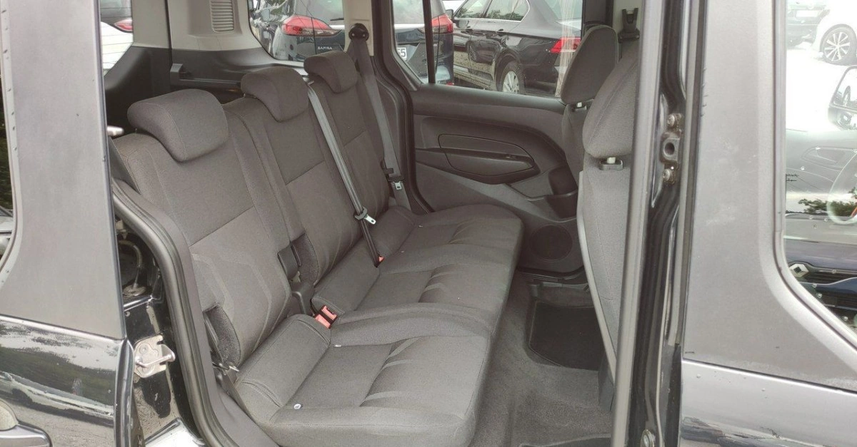 Ford Tourneo Connect - Zdjęcie 24