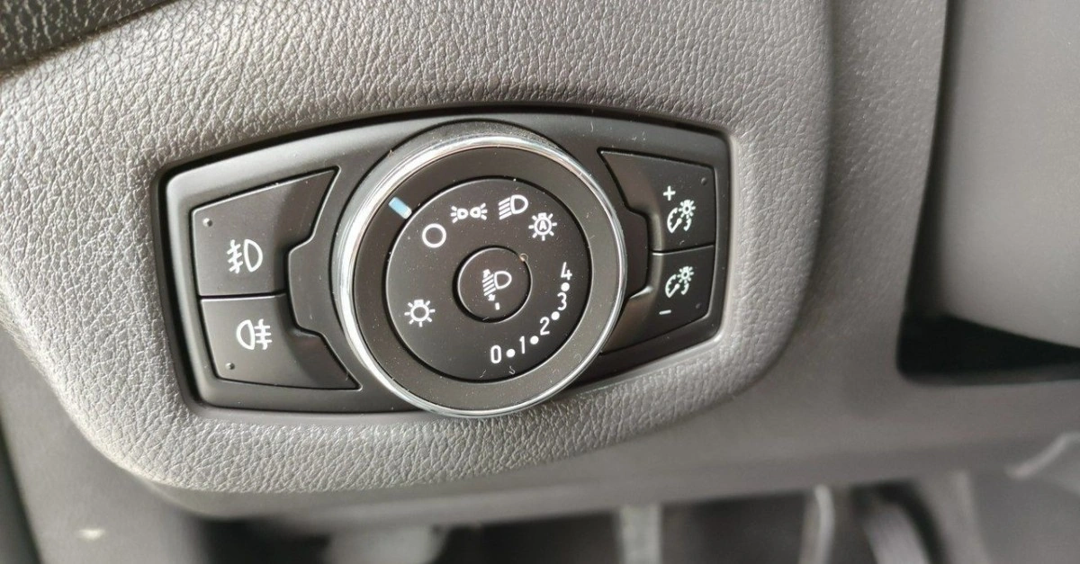 Ford Tourneo Connect - Zdjęcie 29