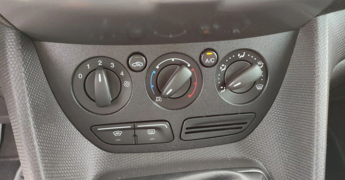 Ford Tourneo Connect - Zdjęcie 33