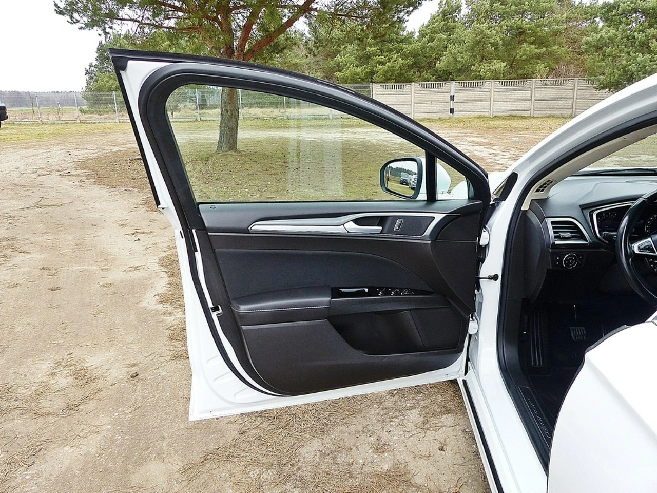 Ford Mondeo - Zdjęcie 16