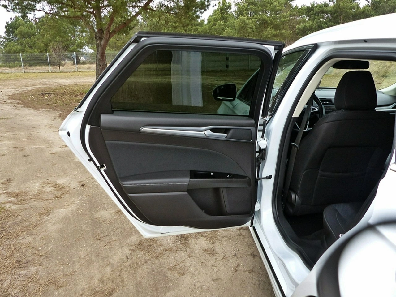 Ford Mondeo - Zdjęcie 20