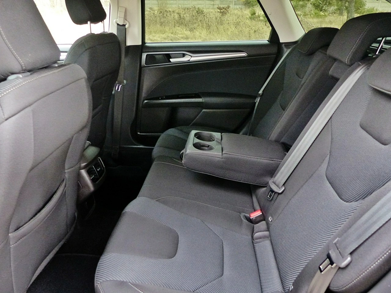 Ford Mondeo - Zdjęcie 21