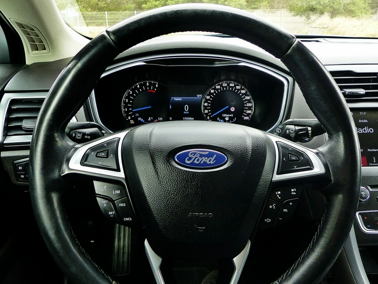 Ford Mondeo - Zdjęcie 26