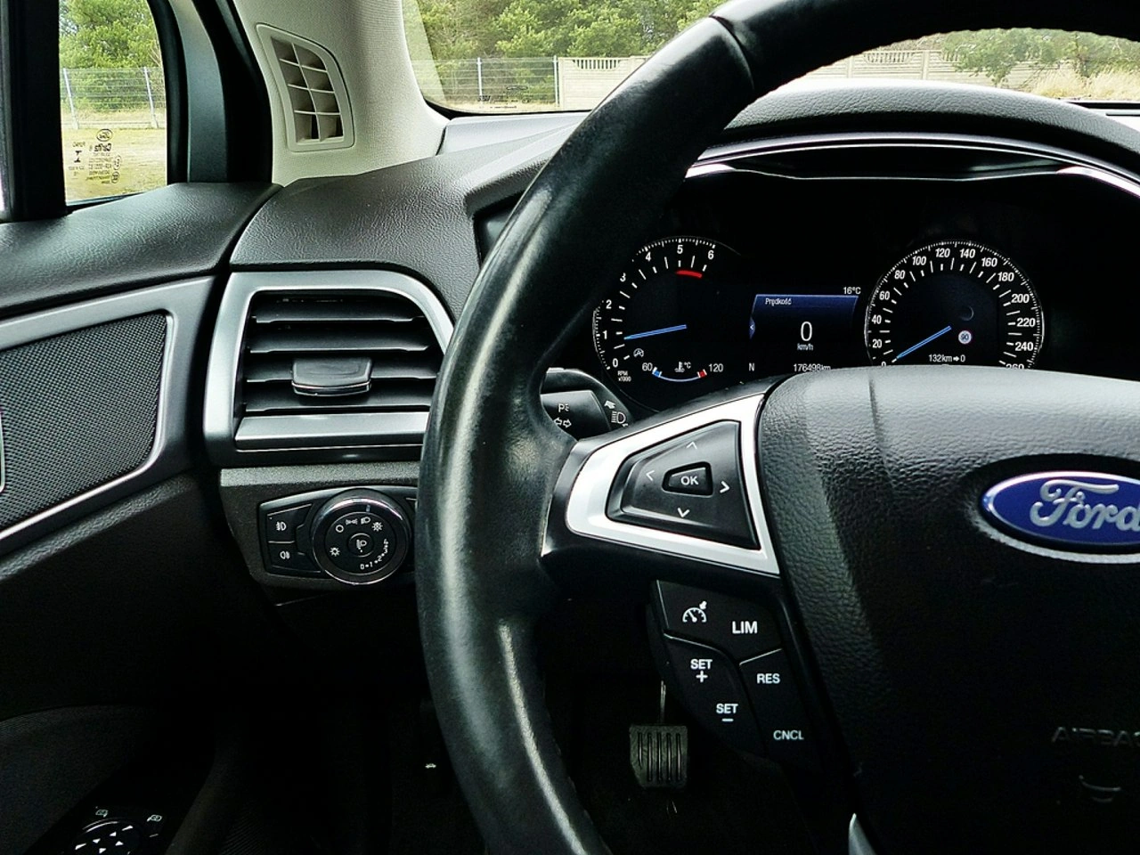 Ford Mondeo - Zdjęcie 29