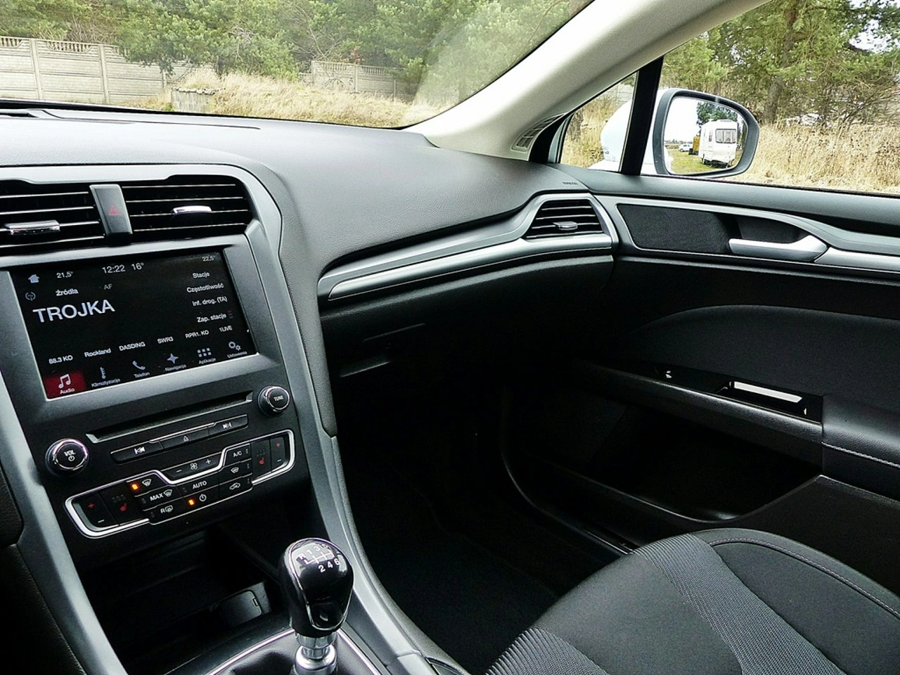 Ford Mondeo - Zdjęcie 32