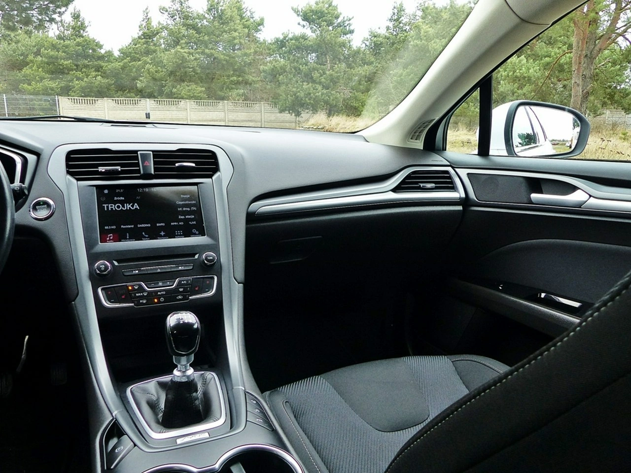 Ford Mondeo - Zdjęcie 36