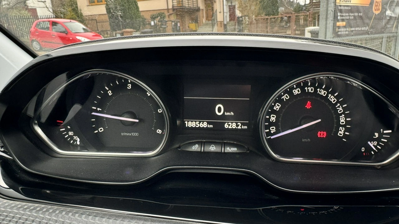 Peugeot 2008 - Zdjęcie 24