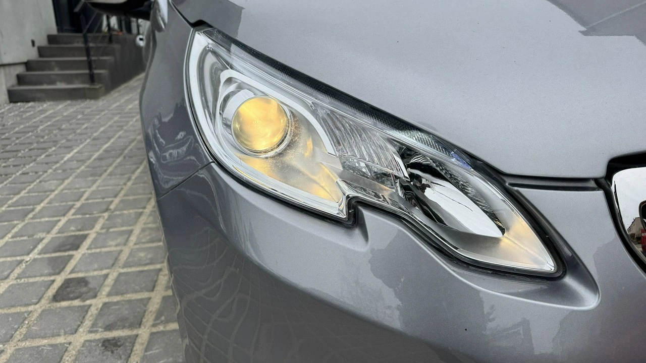 Peugeot 2008 - Zdjęcie 28