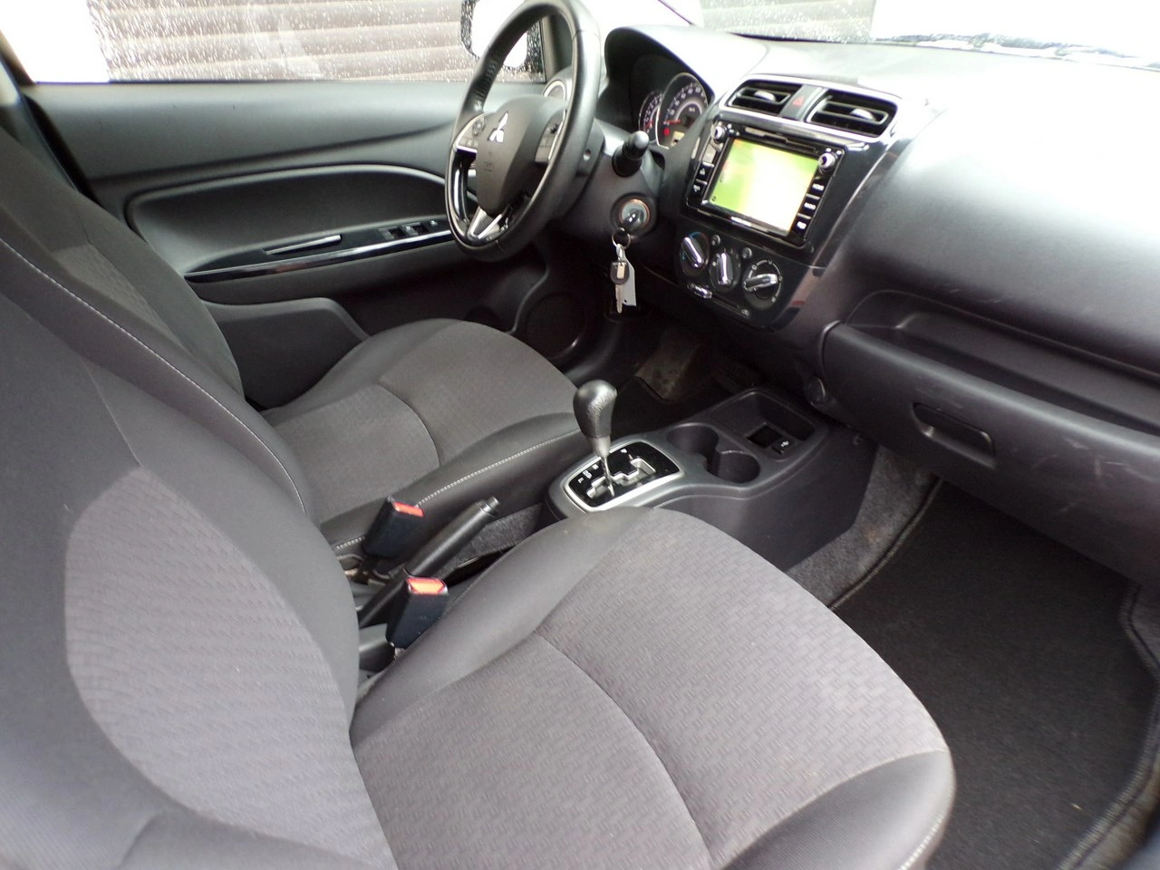 Mitsubishi Space Star - Zdjęcie 21