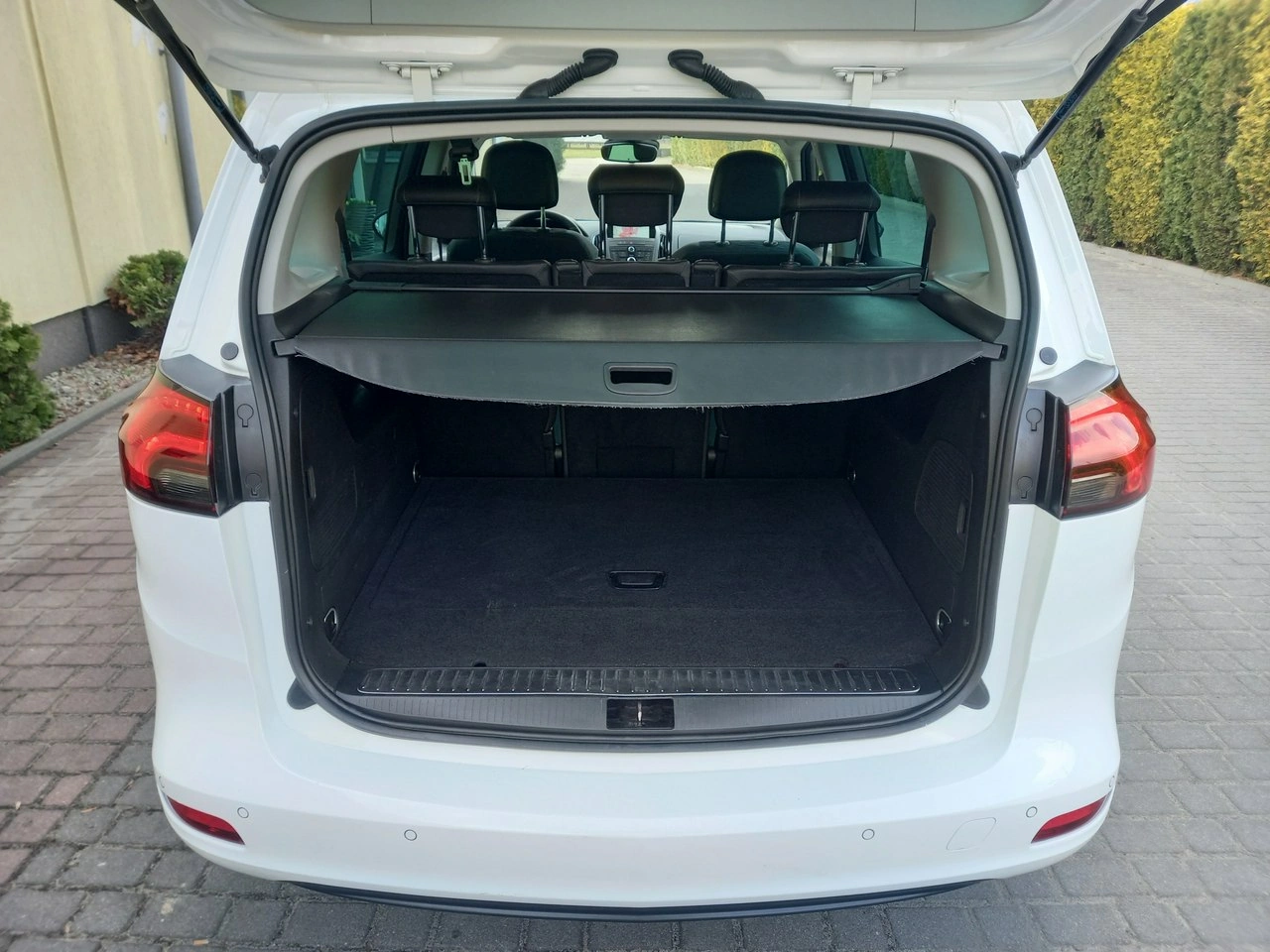 Opel Zafira - Zdjęcie 16