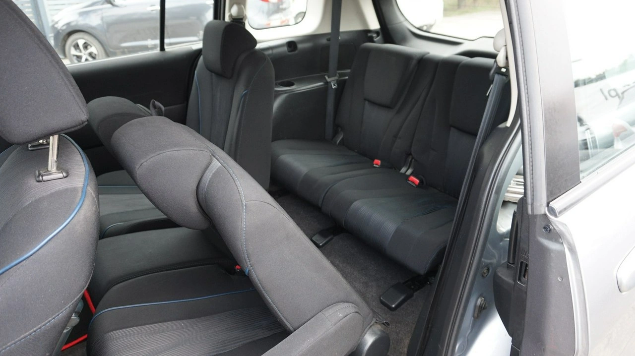 Mazda 5 - Zdjęcie 8