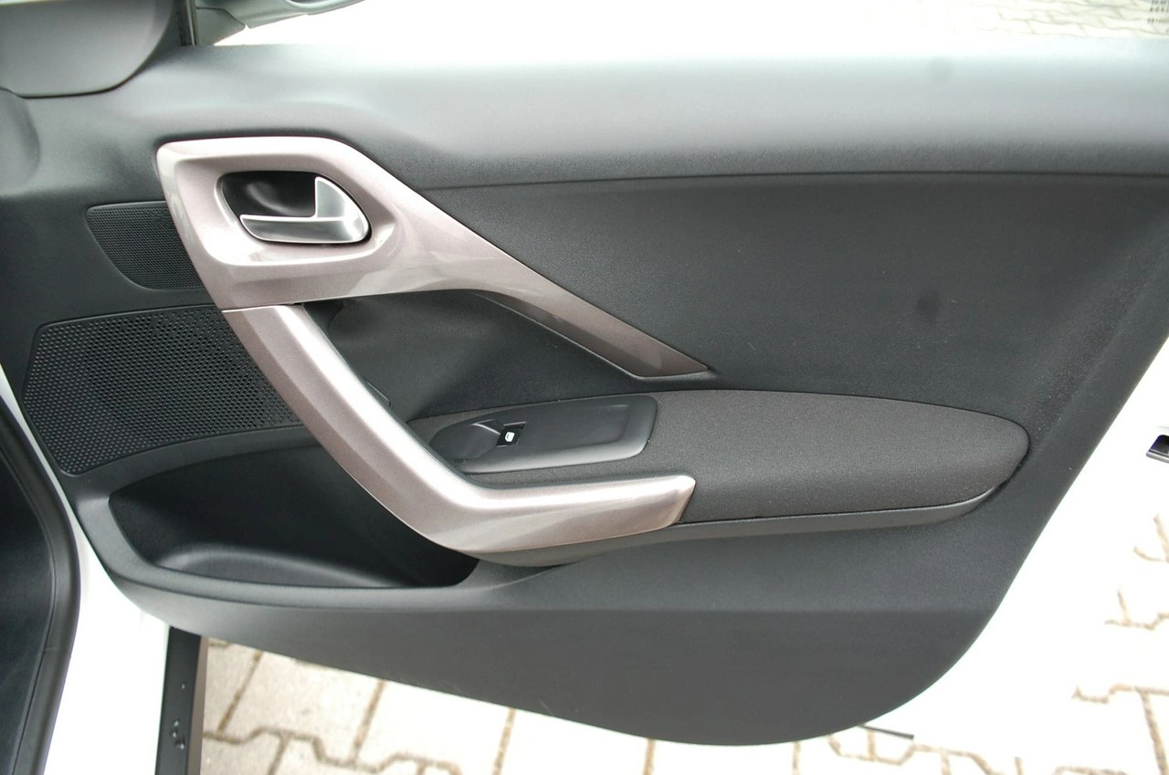 Peugeot 2008 - Zdjęcie 27