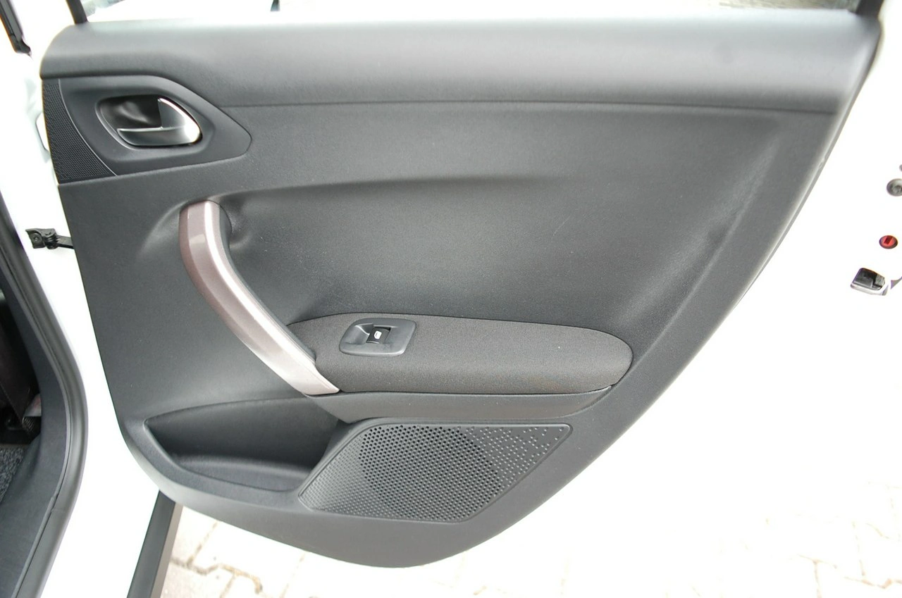 Peugeot 2008 - Zdjęcie 29